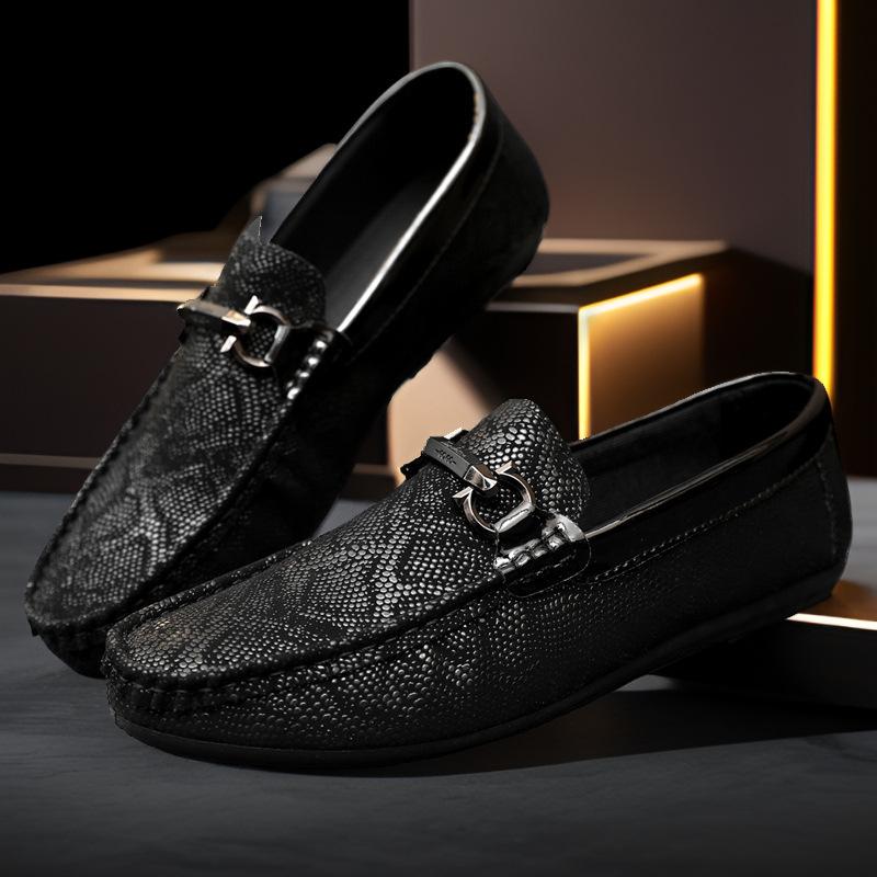 

2025 autumn men s shoes new Doudou shoes men s low-top Korean version breathable lazy shoes one-pedal driving shoes men 39