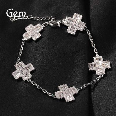 Europäisches und amerikanisches neues Kreuz-5-Blumen-Armband, leichtes Luxus-Diamant-Nischen-Design-All-Match-Armband