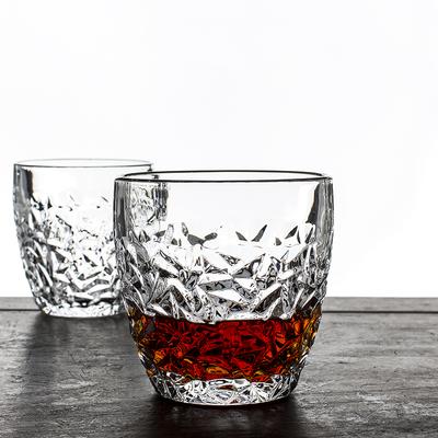 Tazze e bicchieri – Bicchieri e calici