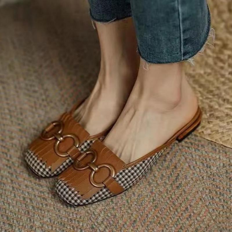 

Модные и элегантные полушлепанцы с мелким вырезом для женщин на лето, новые, с круглым носком, на плоской подошве, удобные повседневные шлепанцы 37 коричневый