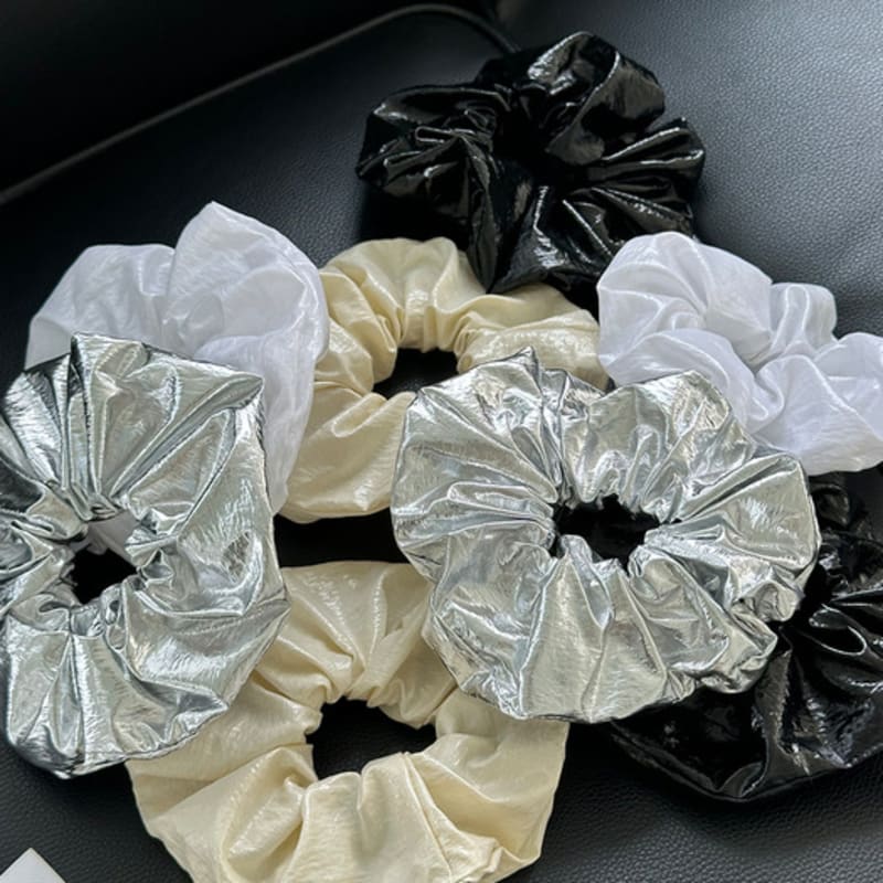 

quartevv Кожаная резинка для волос - 4 цвета black