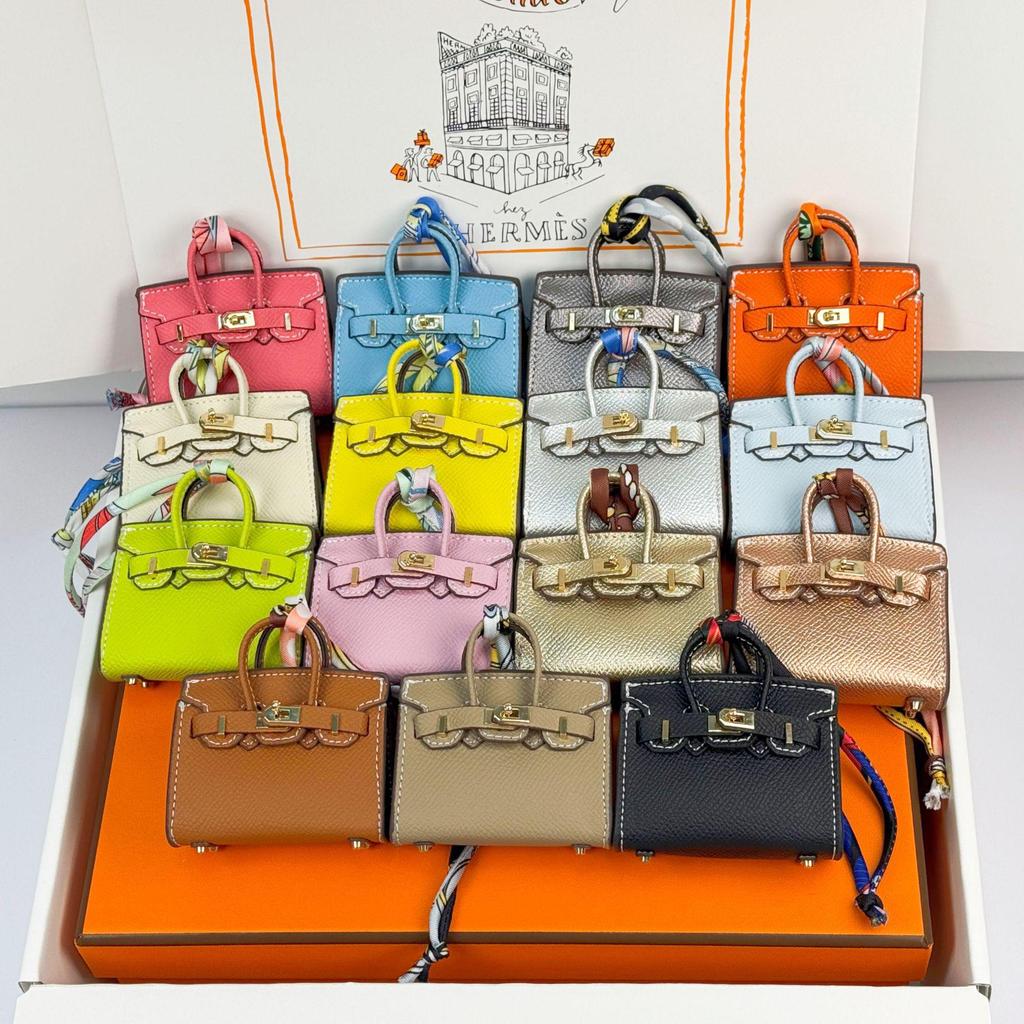 Chic Mini Bag Charm - Cute Earphone Pouch & Coin Purse with Car Keychain Decoration.
