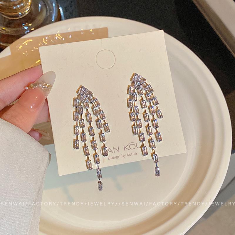 Korean super flash zircon fringed earrings women's light luxury stud earrings unique design earrings