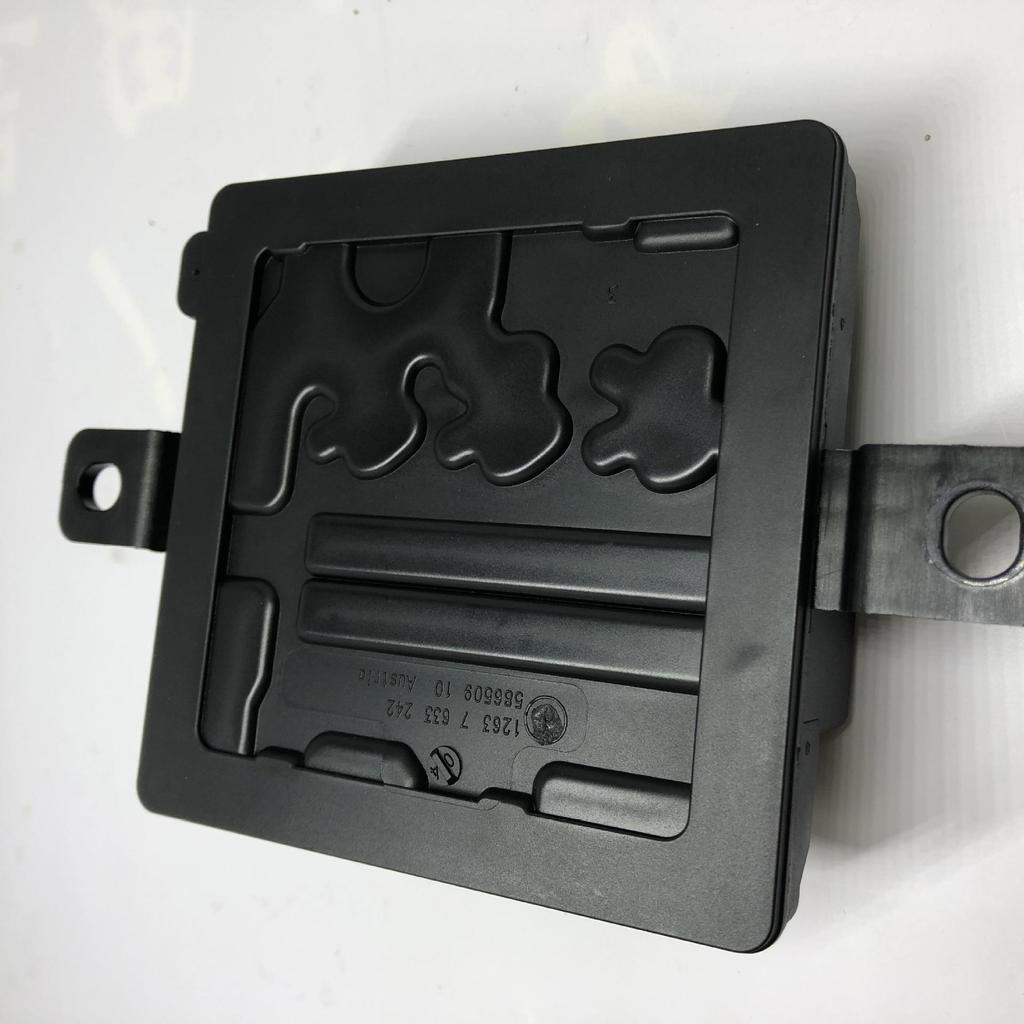 BMW F22/F30/F32 Stromversorgungs-Sicherungskasten, Teilenummer #12637633242