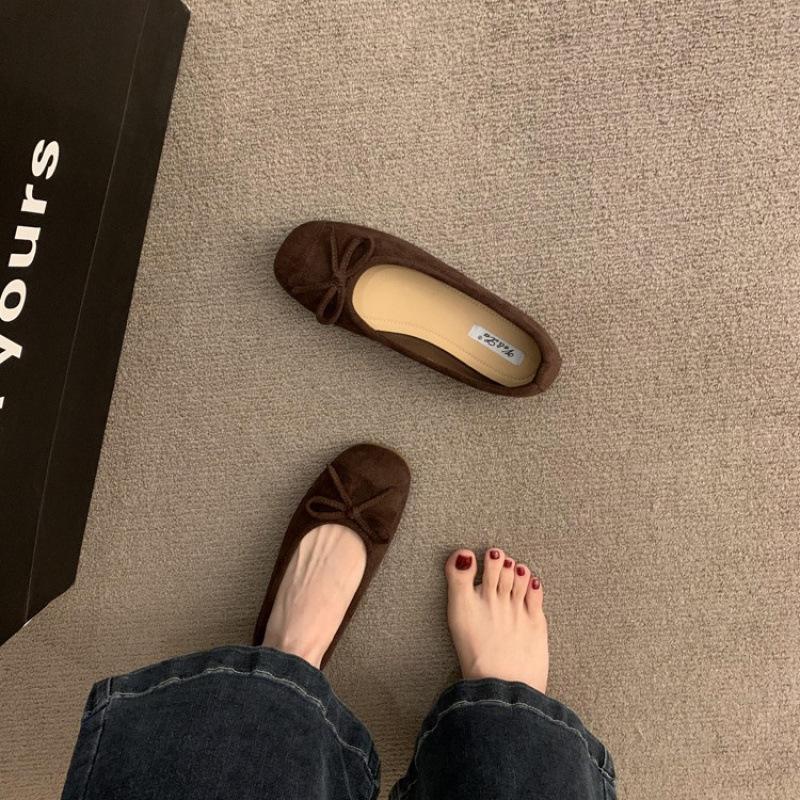 Gentle ballet ladyshoes flat shoes French retro soft sole silver new Chinese red single shoes spring small fragrant wind women's shoes