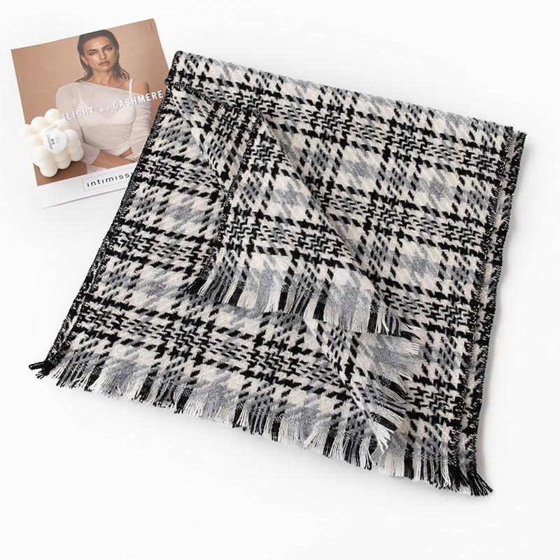 

Autumn and Winter New Thickened Plaid Sheep Wool Cashmere Feel Scarf Couple Fashion Scarf 200*55+2*4cm