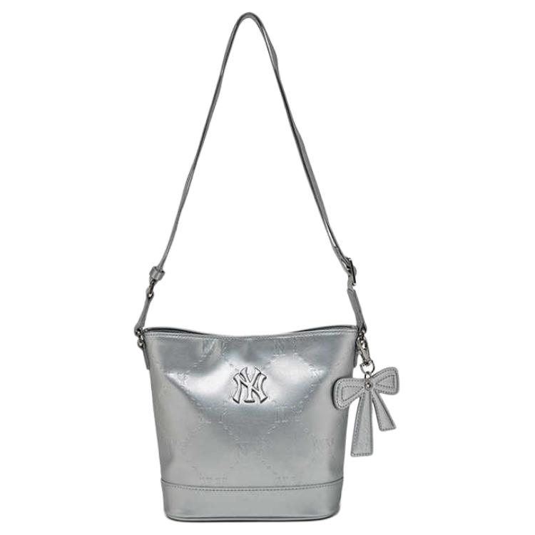 

MLB 26 Spring Collection Sweet Cool Bow Diamond Monogram Pattern Faux Leather Shoulder Crossbody Bag Regular Kids Kids Bags Silver 7ACRM066N-50SIS Shopping Bag Set(Basic Set+Shopping Bag)