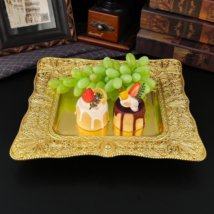 Taca z reliefem w kolorze złota w stylu light luxury, na owoce, przekąski, ciasto, talerz dekoracyjny, kwiat pawia, kwadratowy talerz na owoce