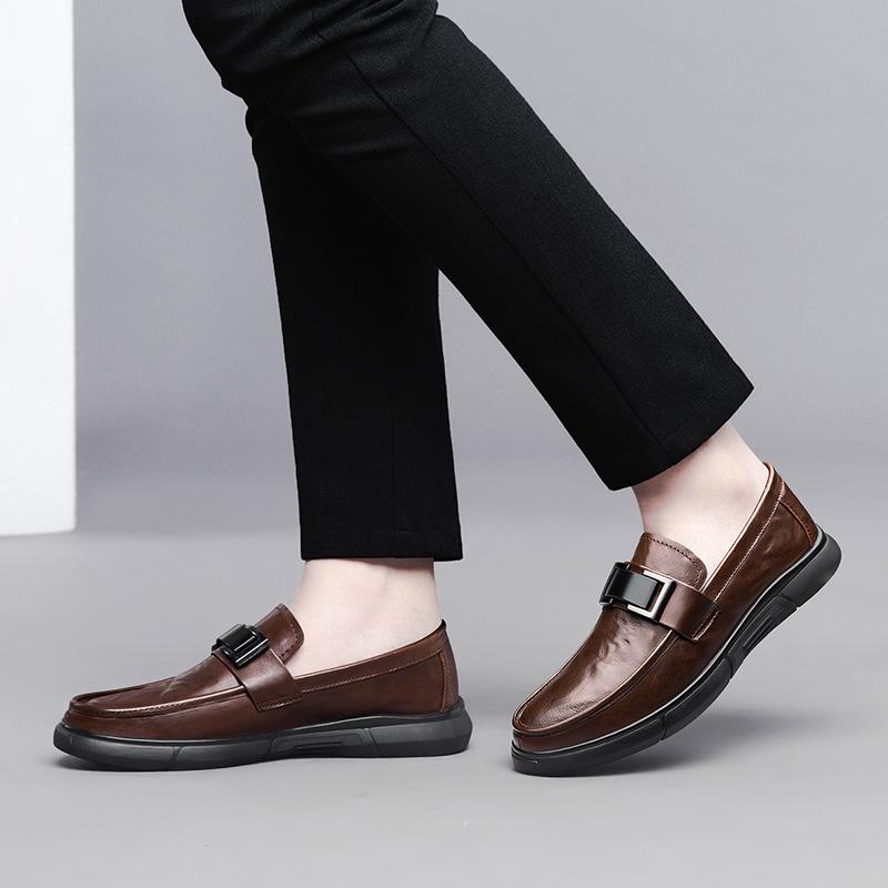 Men's British Style Cowhide Slip-On Leather Shoes: Versatile, Height-Increasing, Trendy for Casual or Wedding Wear.