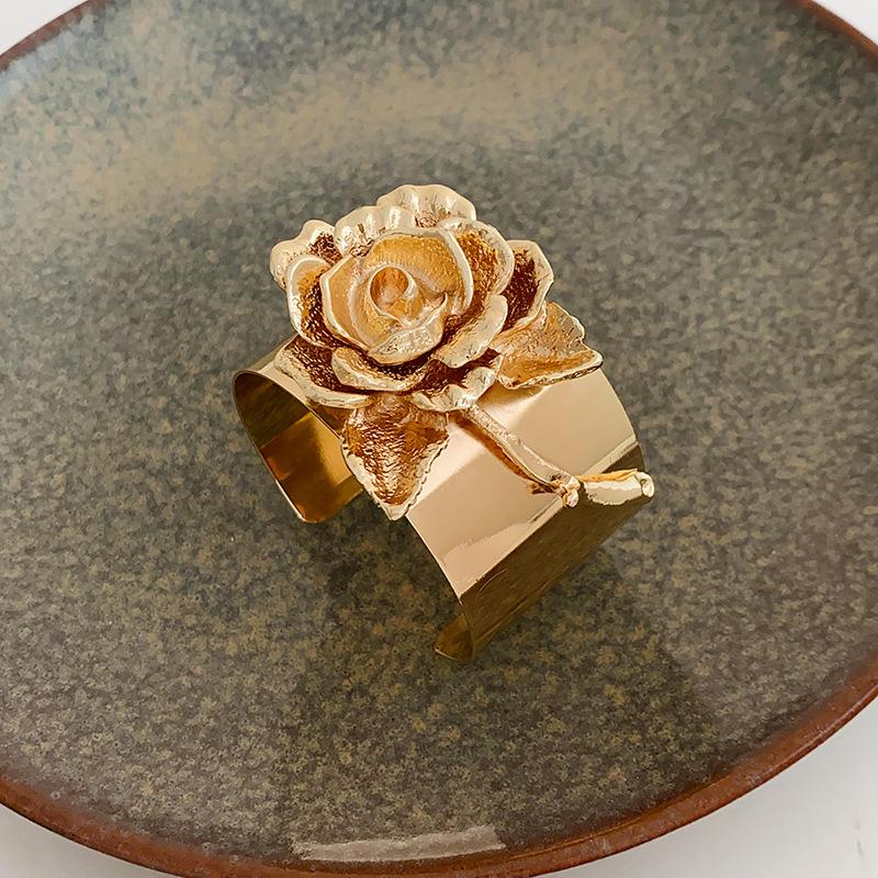 

Женский минималистичный браслет высокого класса с неровной вогнутой формой: Европейский и американский нишевый холодный стиль браслет