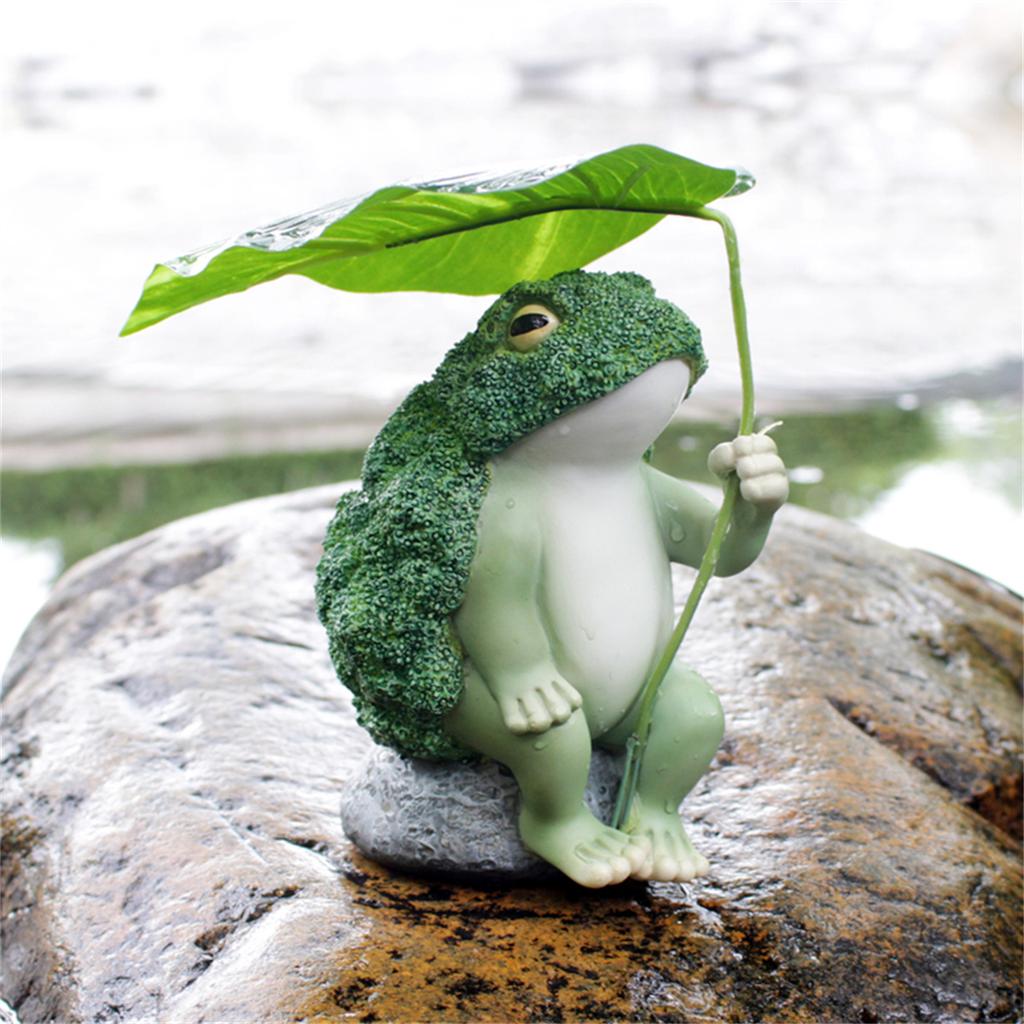 A sitting frog resin ornament, suitable for garden scene arrangement of animal ornaments, home decoration ornaments, green veget