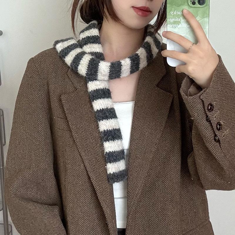American Artistic Striped Sweet & Spicy Fashionable Women's Scarf for a Stylish Autumn & Winter Look