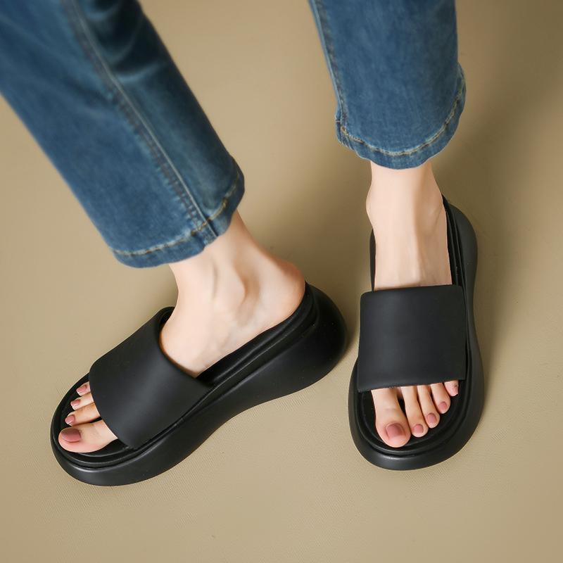 Thick-soled slippers women's summer 2025 new original niche beach slope heel sandals wear high heels