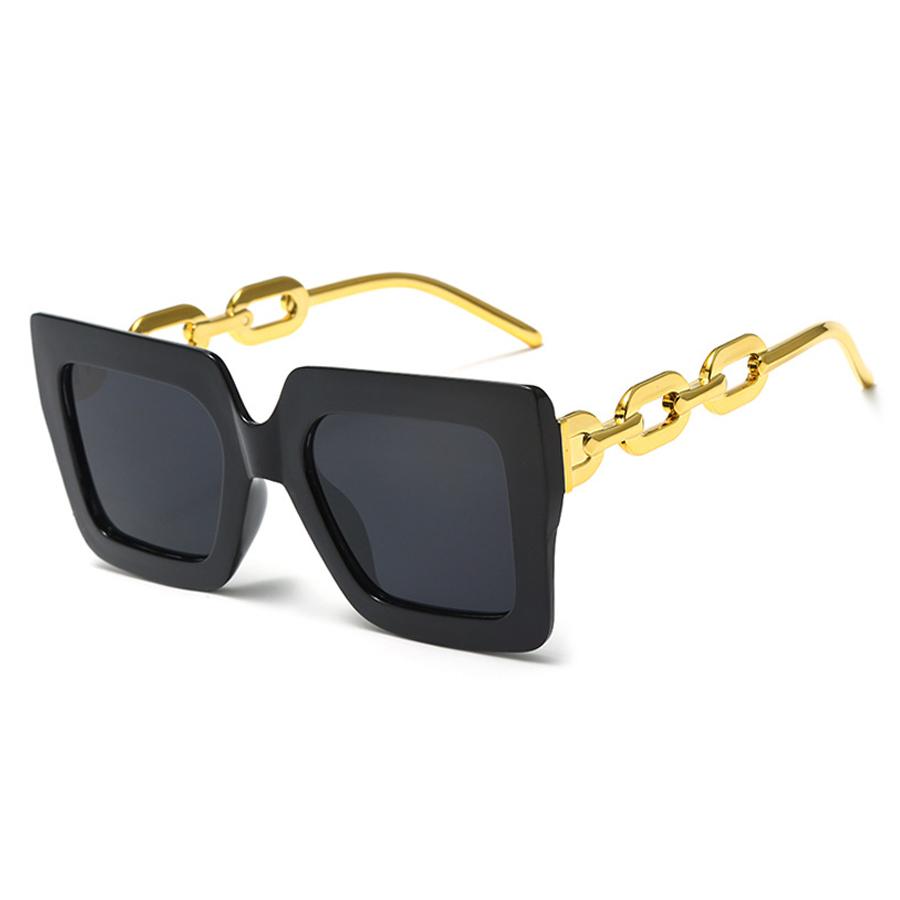 Trendy Vintage Oversized Sunglasses for Women Retro Fashion Beach Sunshade Sunglasses Big Square Frame Sun Glasses UV400 Shades