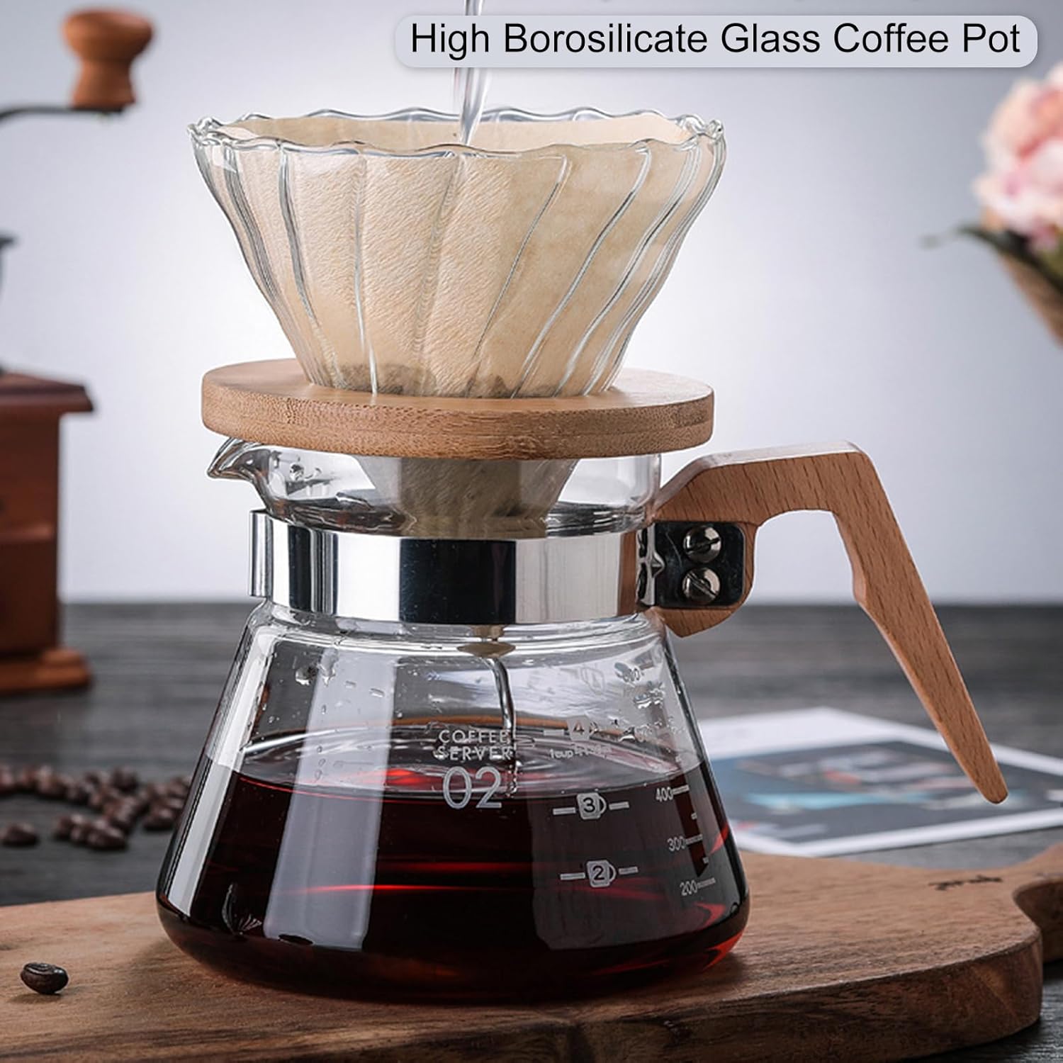 Glass Carafe Coffee, High Borosilicate Glass Coffee Pot V-Shaped Outlet Heatproof Mug Wooden Measuring Cups Coffee Carafe (600ml)