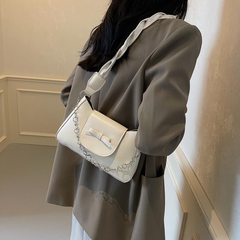 Stylish Chain Strap Women's Bag 2024 New Fashionable Bow Design In Solid Colors