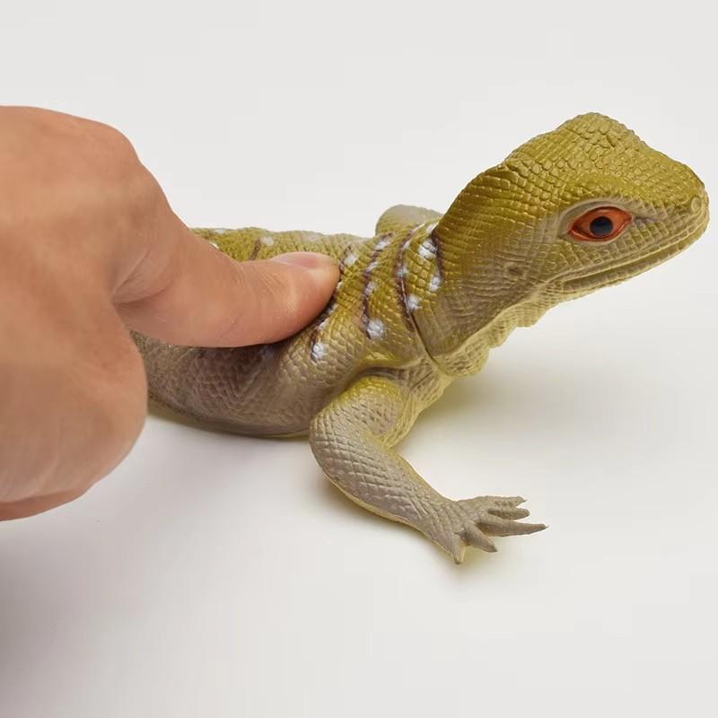1PCS Soft Rubber Lizard Toy Realistic Squeak Sound Simulation Reptile Desktop Decoration Cognitive Learning Animal Ornaments