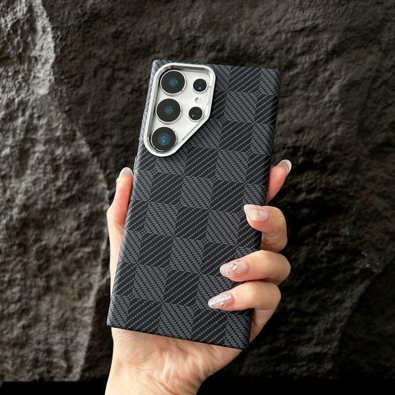 

Metal Frame Is Suitable for Samsung S25 Mobile Phone Case S24 Anti-drop Huawei Mate70 Carbon Fiber Pattern Xiaomi 15 Magnetic Attraction Xiaomi 15pro