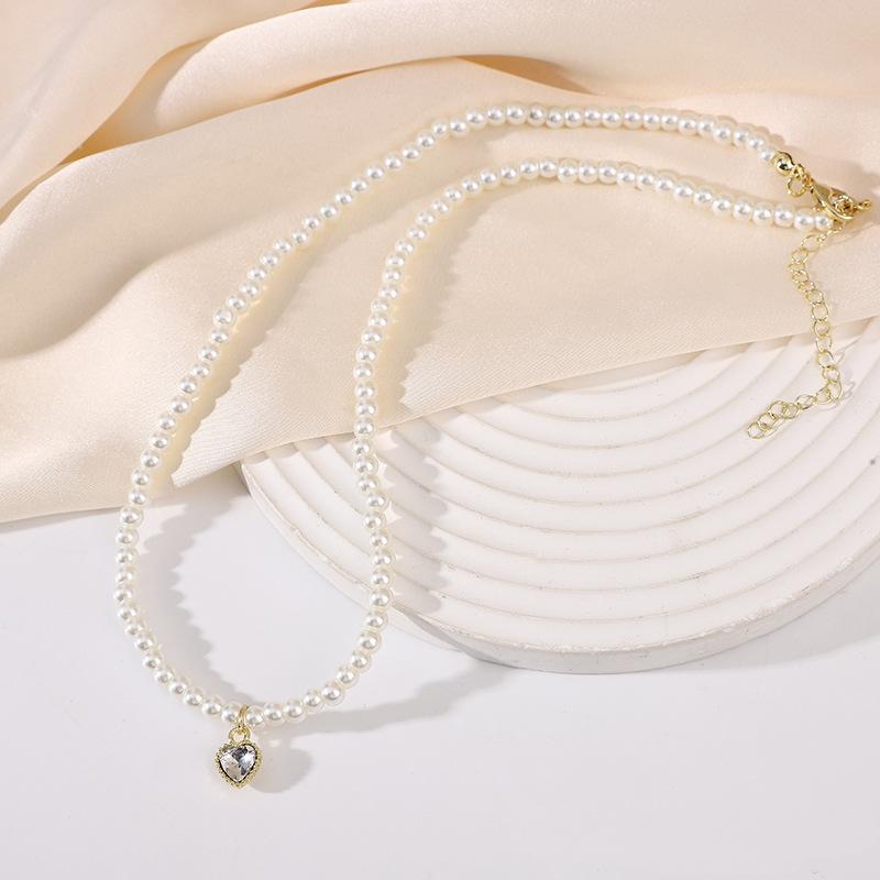 

NK-131 Zircon Heart Pearl Necklace - Elegant & Versatile Fashion Jewelry