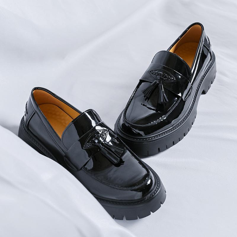 Street Style Men's Loafers Fashion Tassels Leather Slip On Shoes Outdoor Casual Formal Bussiness Footwear Leisure Walk Moccasins