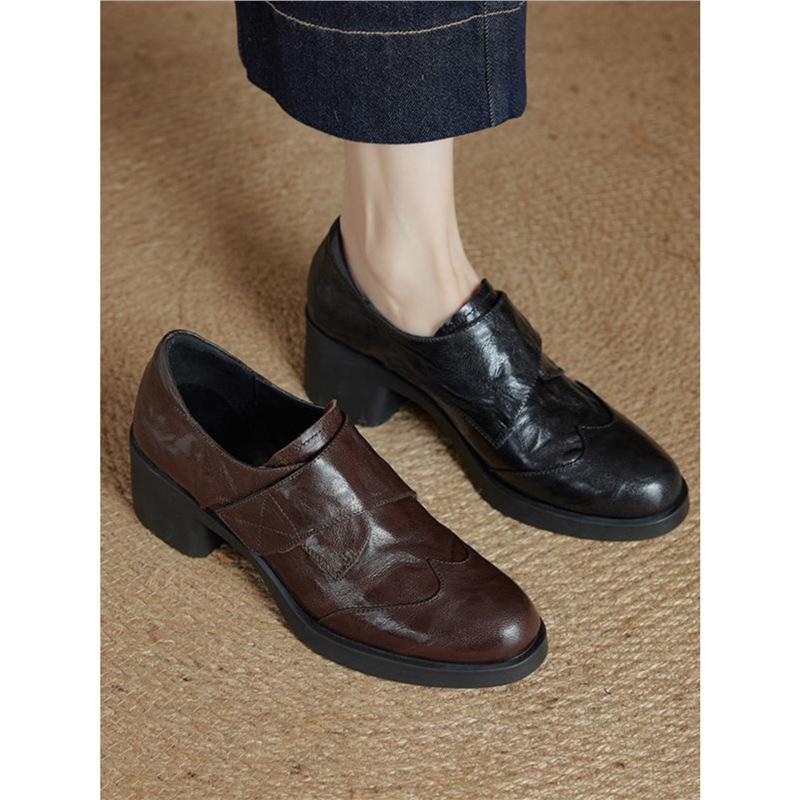 Strong win spot! 2025 spring new soft leather thick heel medium heel French British loafers black deep mouth women's single shoes