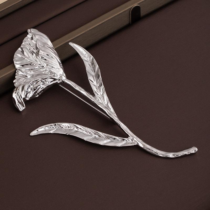 Retro Metal Tulip Brooch Light Luxury Temperament Brooch Personalized Leaf Flower Cool Pin Accessories