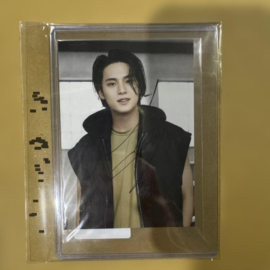 

[USED] Seventeen FML Raw Photo Autographed by Mingyu Mingy