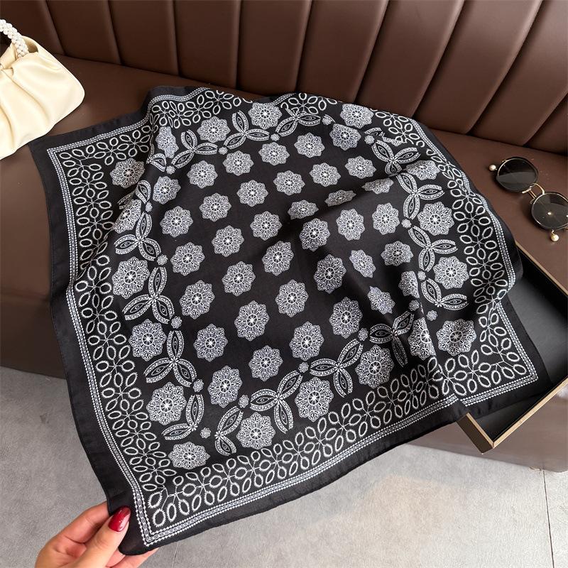 Fashion Print Female Neck Scarf Cotton Linen Feeling Women Hair Scarves Foulard Head Band Shawls Wraps Neckerchief Bandana