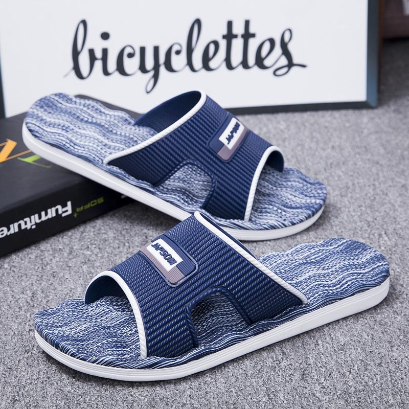 Fashion New Arrival Hollow Flip Flops Men's Clogs Summer Shoes Breathable Slippers Non-slip Mules Male Garden Shoes Casual Beach Sandals