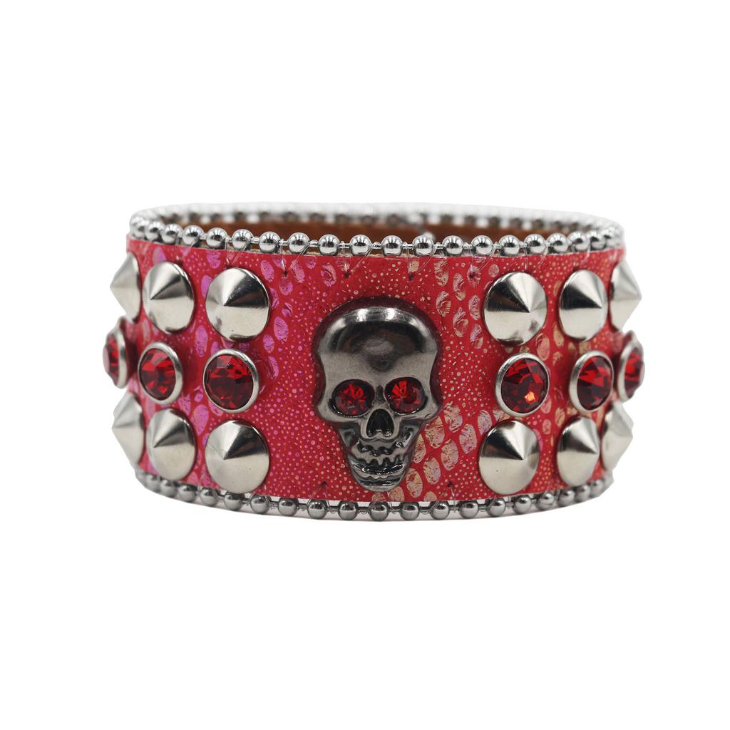 Amerikanisches Strassnietenarmband, Punk Gothic Personalisierter Schmuck mit kleinem Totenkopf verziert