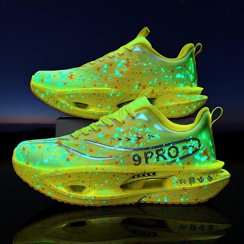 Professional Carbon Plate Marathon Men's Running Shoes Breathable Lightweight Comfortable Non Slip Night Light Sports Shoes