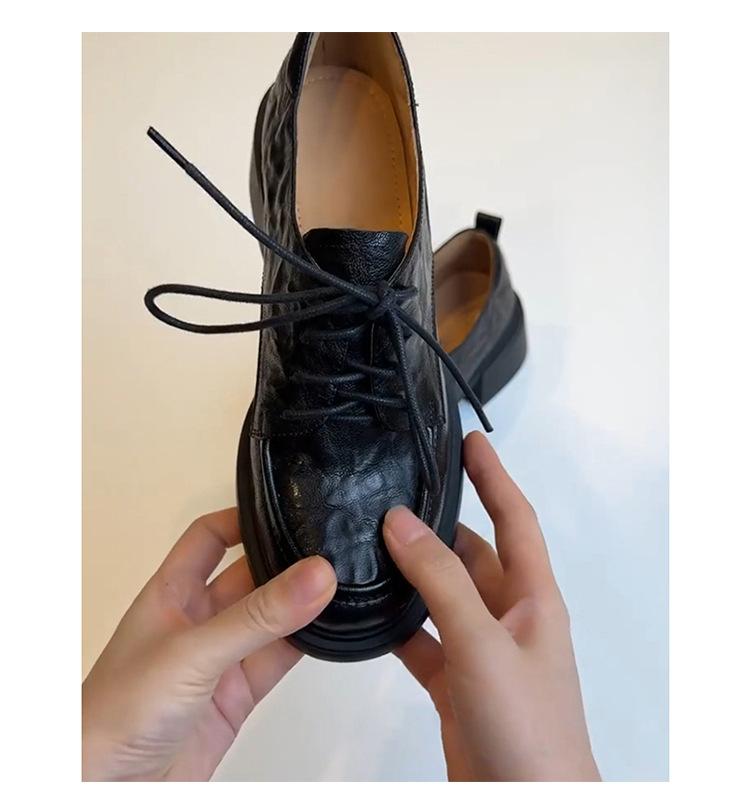 

Retro commuter versatile lace-up small leather shoes women s 2025 new British style round head thick heel single shoes versatile loafers 40