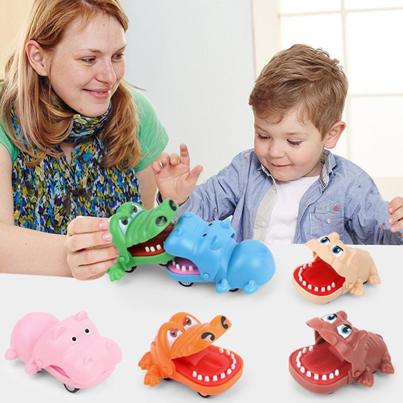 Baby  Pull  Back  Toy Cartoon Crocodile-shaped Bite Hand Toy Mini Pull Back Car Gift