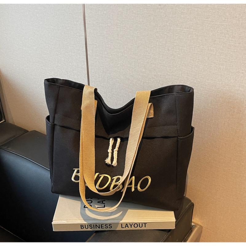 Large capacity shoulder bag women's new women's shoulder fashion versatile girl underarm bag canvas bag