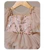 Vestito beige con paillettes a strati e spalline per il primo compleanno di bambina, con gonna in tulle voluminosa e fiocco (2025)