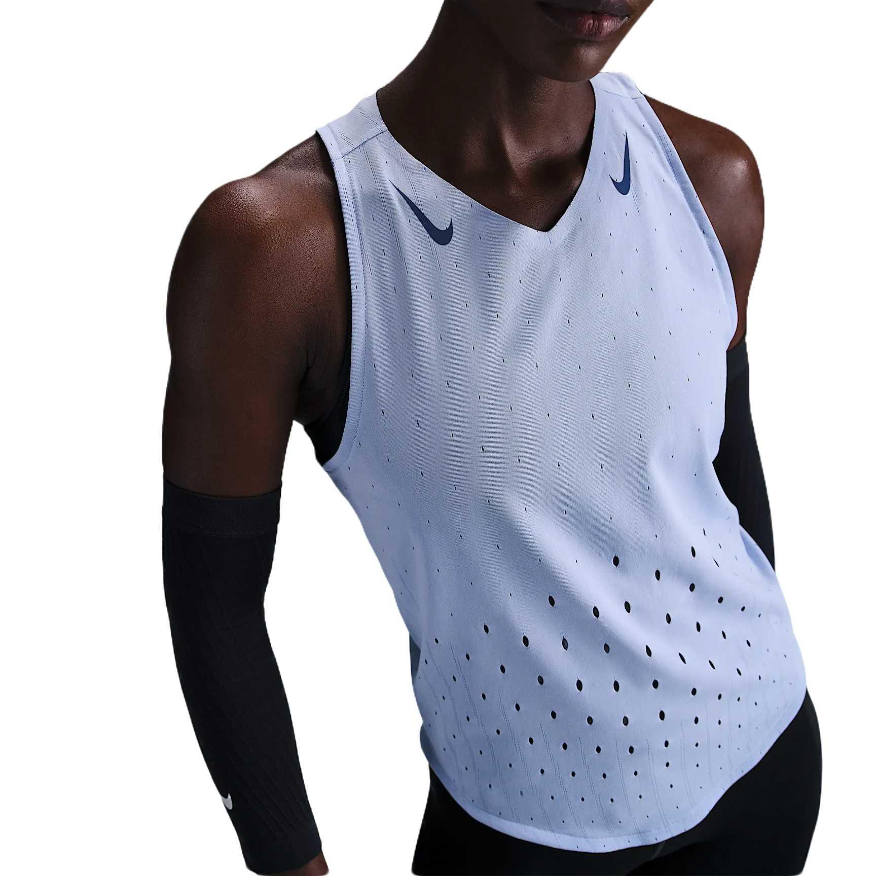 Nike AeroSwift Women s Dri FIT Adv Running Singlet FN2504-057 S