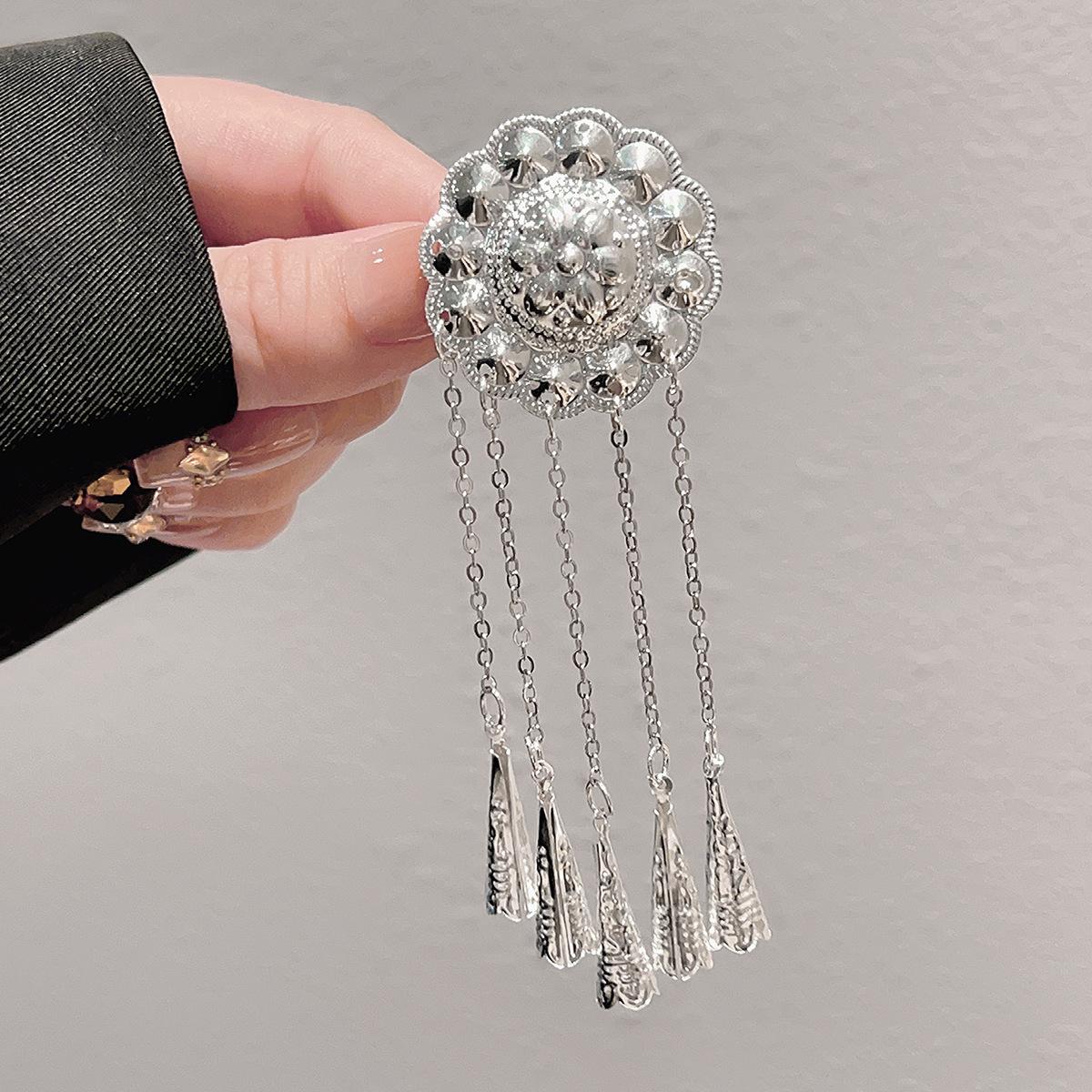 1pc Vintage Crescent Moon Hair Clip Women Vintage Hollow Tassel Hairpin Pearl Pendant Side Fringe Clips Hair Accessories