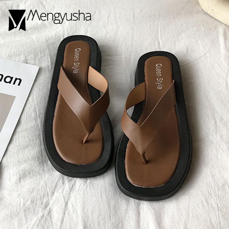 

Мода Уличные Вьетнамки с перемычкой между пальцами однотонные женские тапочки пляжная обувь женские слипоны с квадратным носком на высокой подошве корейские zapatos mujer 7.5 коричневый