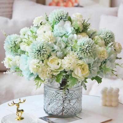 Namų dekoras – Dekoratyvinės gėlės ir vainikai