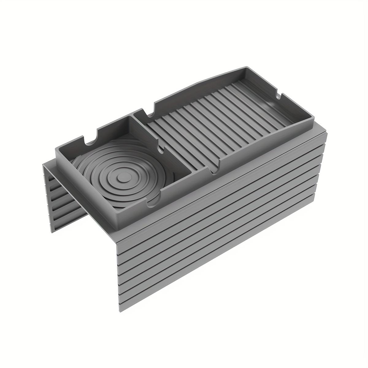 

D5 Подстаканник для дивана, Подставка для напитков для дивана, Силиконовый подстаканник для дивана, Поднос на подлокотник, Портативный поднос на подлокотник дивана, Столик для пульта/закусок светло-серый