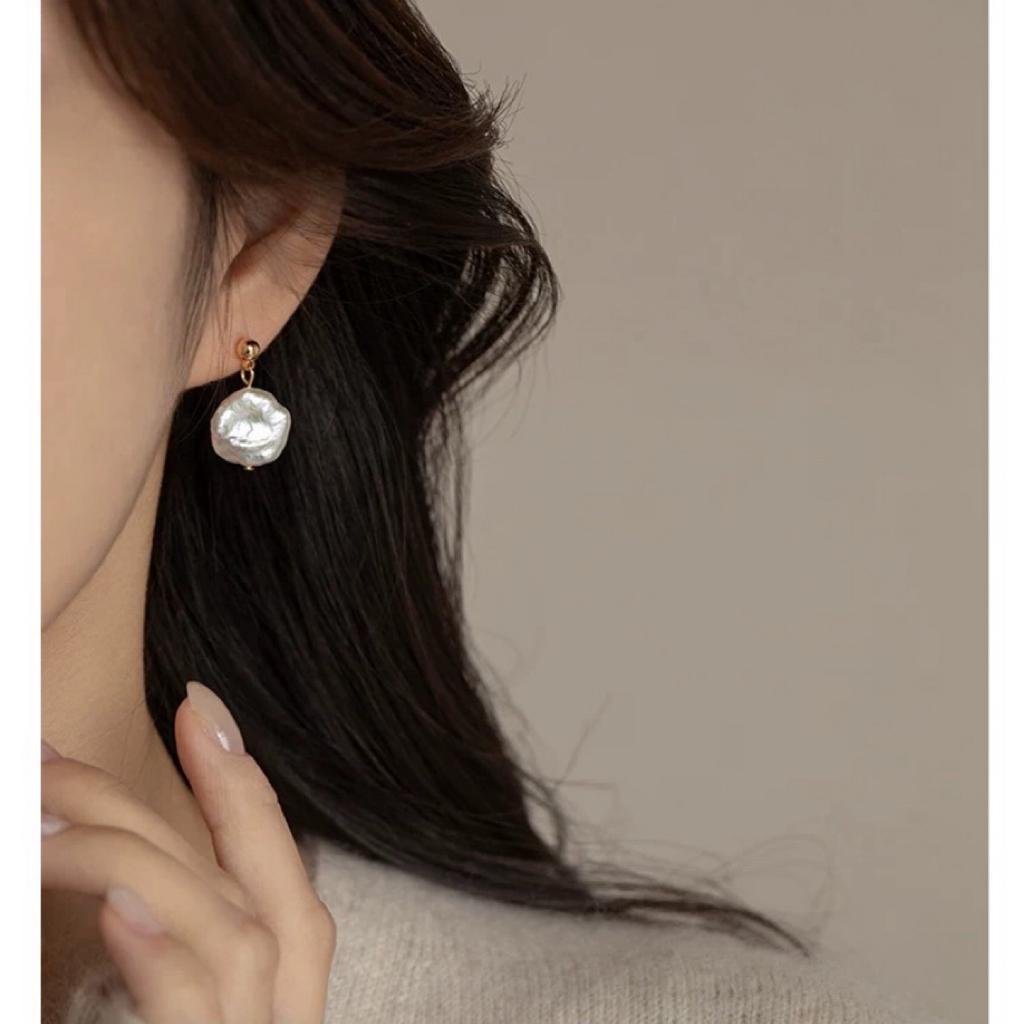 Natural strong light colorful pearl earrings female baroque special-shaped light luxury niche temperament earrings flat silver needle earrings