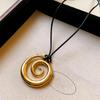 Simple and Elegant Metal Pendant Necklace Youthful Adult Jewelry Autumn Winter Jewelry for Casual and Formal Occasions