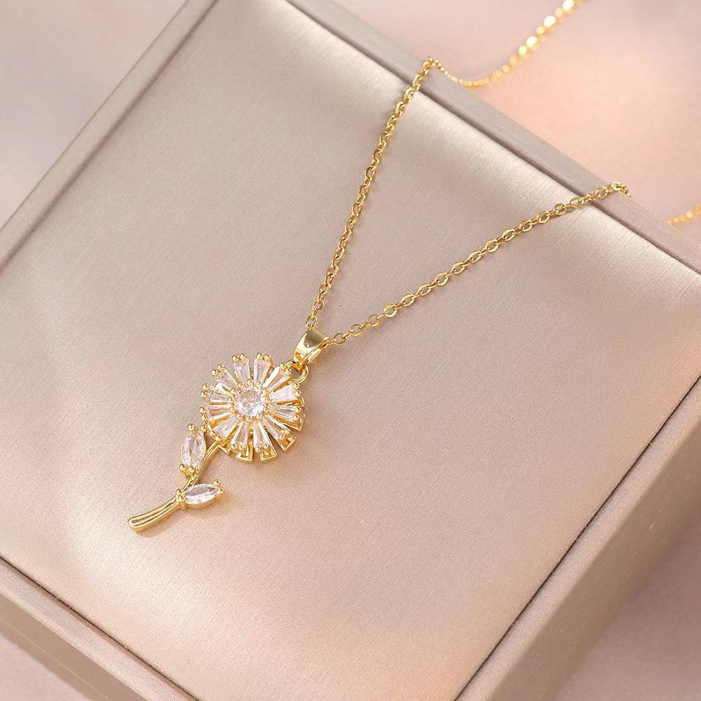 Drehbare florale Titanstahl Halskette - Minimalistisches Vintage Design