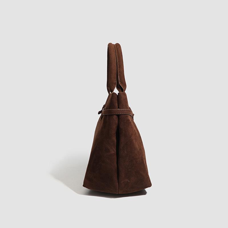 Women's Large Capacity Vintage Tote Bag - Elegant Brown, Structured Snap Closure, Sturdy Handles for Work, Travel, Everyday Use