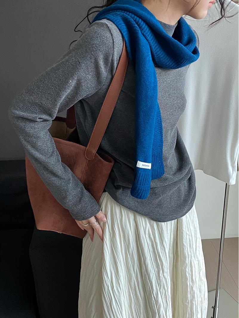 

Настоятельно рекомендуется: Мягкий, приятный для кожи вязаный свитер из немецкого бархата с полувысоким воротником для женщин, модель 2297. One Size серый