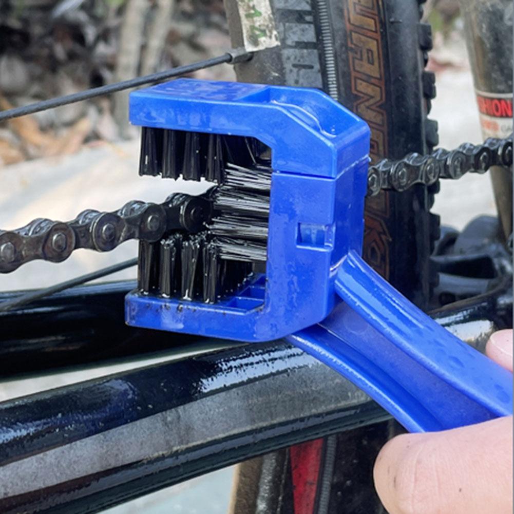 Motorcycle Chain Lube Applicator Multi-Function Motorcycle Chain Cleaning Tool Motorcycle Chain Oiler for Motorcycle Maintenance
