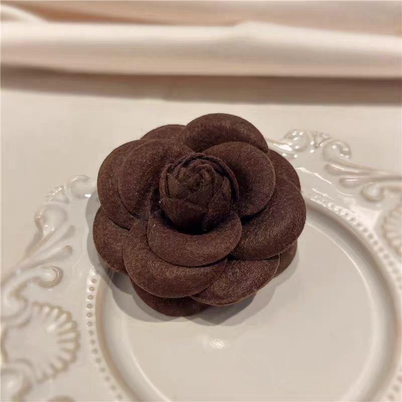 

1Pcs Pearl Tassel Corsage Jewelry Brooches Korean Felt Camellia Flower Brooch Pins For Women Shirt Collar Accessories