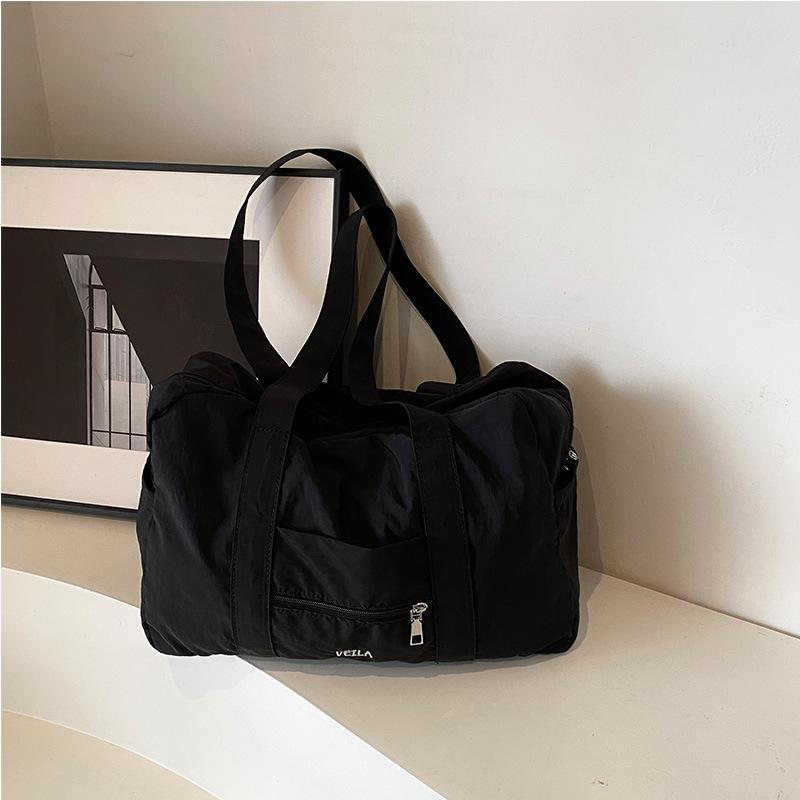 Large Capacity Tote Bag Lightweight Gym Bag Casual Korean Nylon Travel Bag Boston Zipper Shoulder Bag