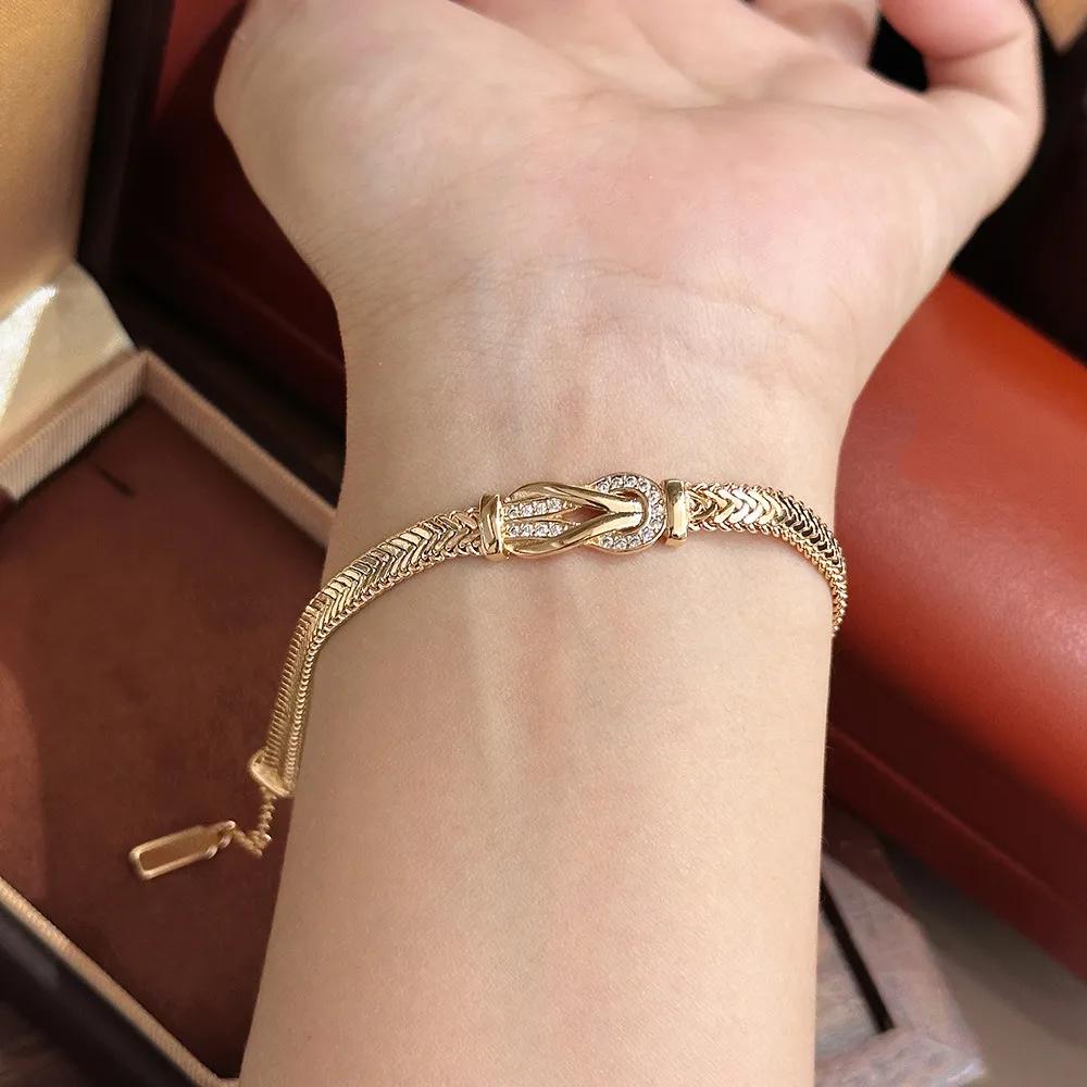 

New Exquisite Luxurious Champagne Horseshoe Bracelet Women s Snake Bone Strap Bracelet 19CM