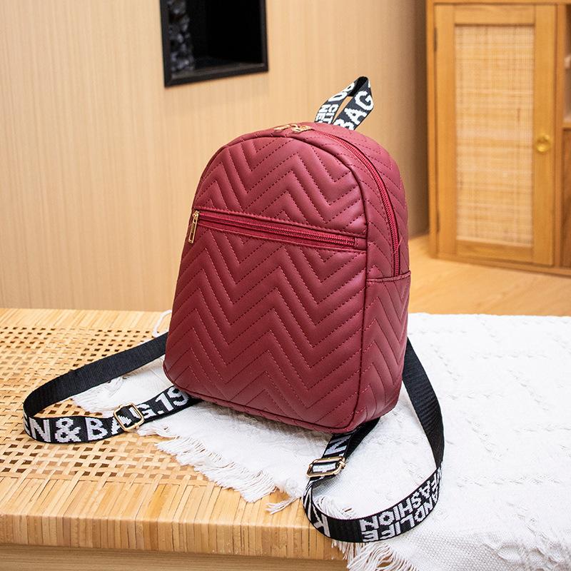 New trendy v-pattern backpack for women's spring and summer fresh, simple and fashionable small backpack